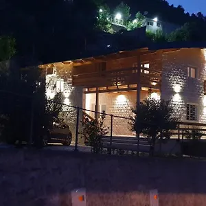 https://vila-shpija-e-gjyshit.albaniahotels.org