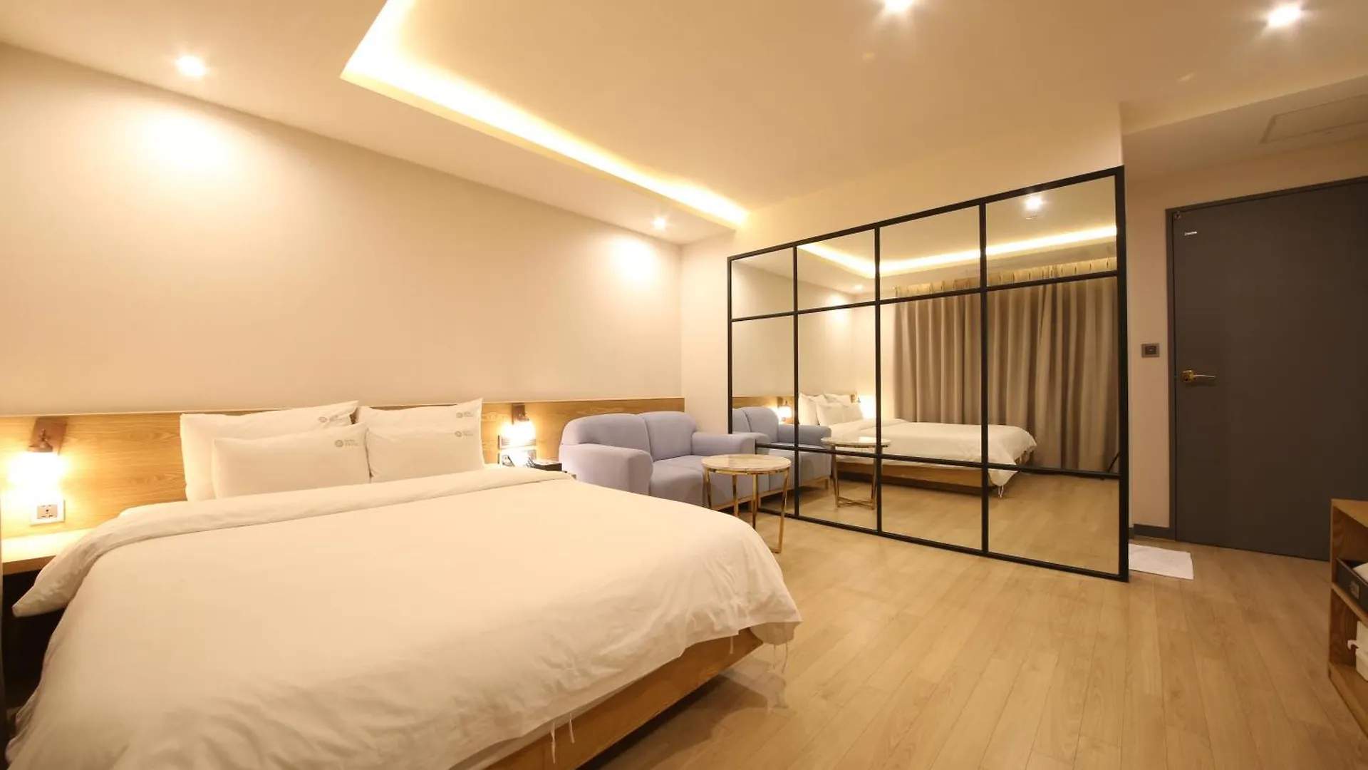 Hotel Prima Пусан 3*,